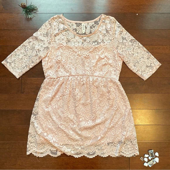 HELLO MIZ Lace Draped Empire Waist Maternity Top, Size Medium - Picture 8 of 14